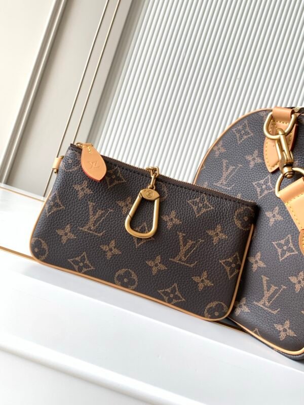 wsxc1759158324386_5 Superior packaging set. Model number M21122. Large size. This Speedy P9 Bandoulière 30 handbag.