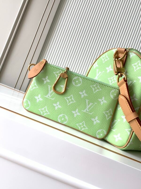 Premium packaging set. Model number M14064. Lemon green. 30-piece handbag.