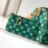 Premium packaging set. Model number M14077. Dark green. This Speedy P9 Bandoulière 30 handbag.