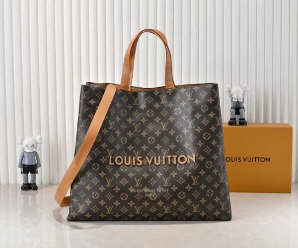 1 Louis Vuitton Shopper Medium Size Handbag