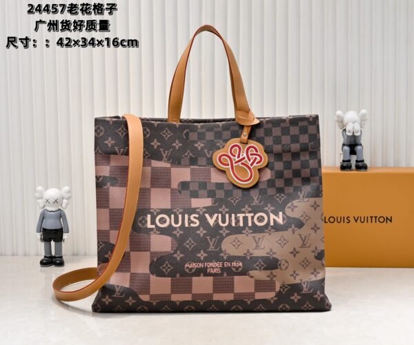 wsxc1759219186357_0 Louis Vuitton Shopper Medium Handbag