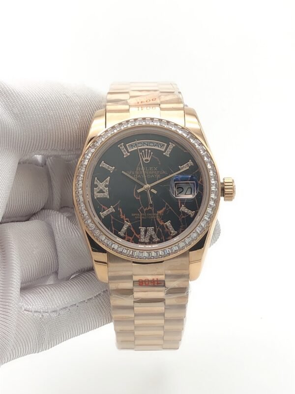 Rolex 36mm square bezel with Roman-shaped bezel face