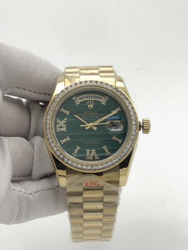 Rolex 36mm square bezel with Roman-shaped bezel face